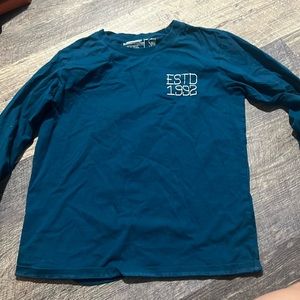 women’s medium dutch long sleeve
